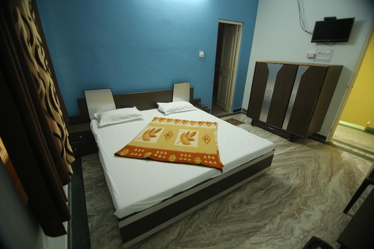 Hotel Madhusudan Rishīkesh Exterior foto